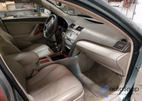 2009 Toyota Camry Xle V6 z USA, uszkodzony, nr VIN 4T1BK46K79U594767